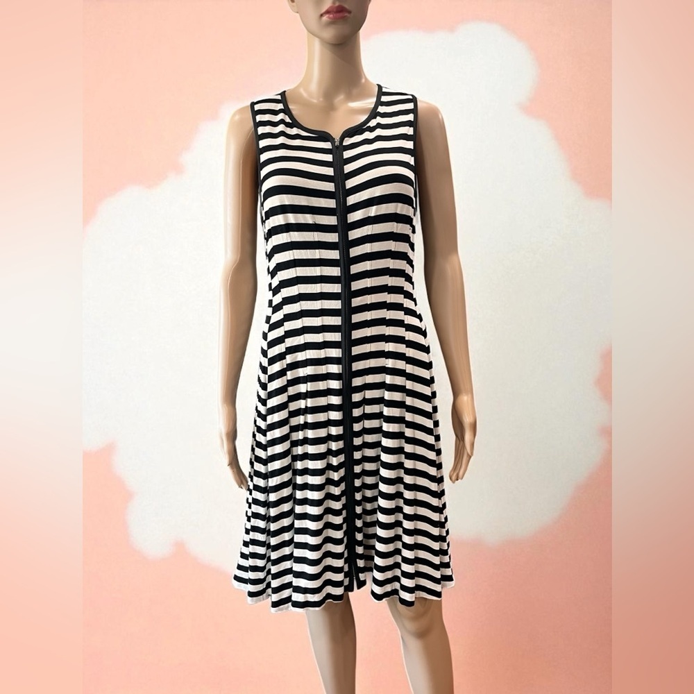 Summer travel Betsey Johnson zip up A-line striped dress, 10